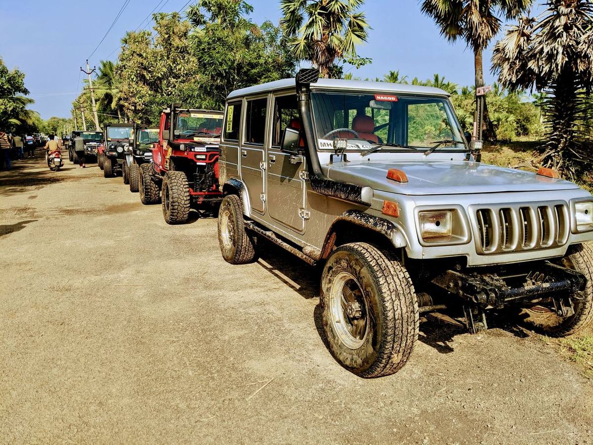 A line of off-road 4x4s ready for the Palar off-road event near Chennai